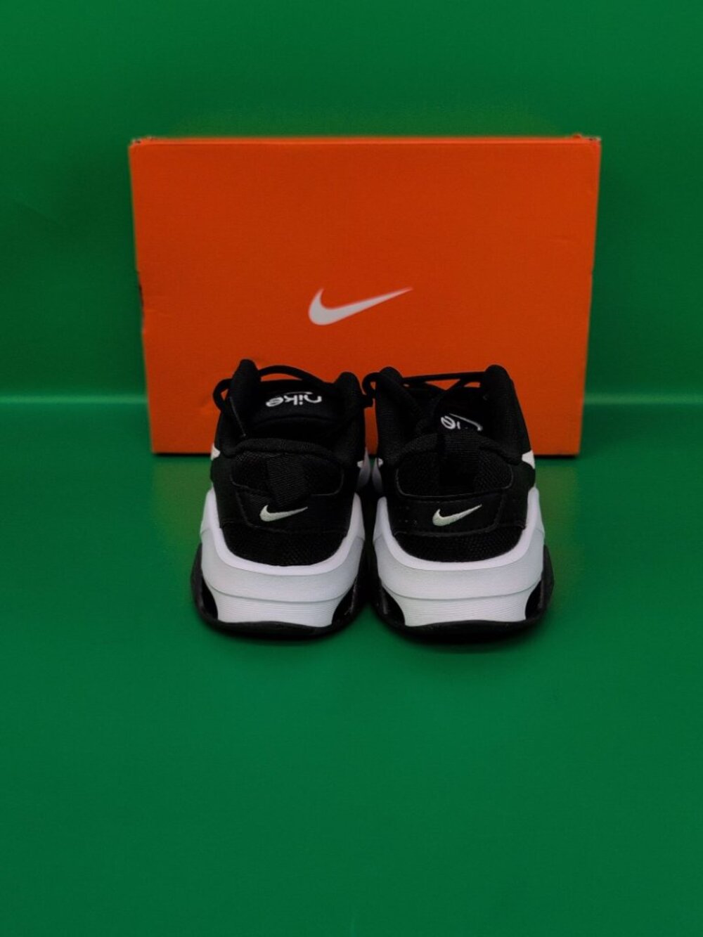 Nike Zoom Bella 6 Training Sneaker Women's Shoes US 6 Black White DR5720-001 - Picture 7 of 14